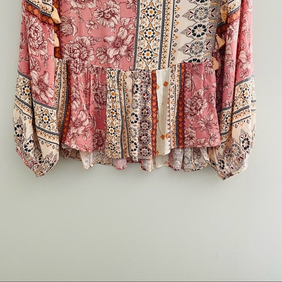 American Eagle Outfitter’s Boho Mixed Media Balloon Sleeve Blouse Size Medium - Picture 8 of 10